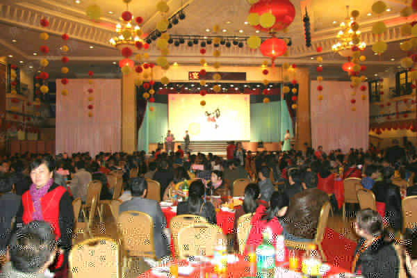 華豐?。ㄉ钲冢┯邢薰?013年團(tuán)年晚會(huì)