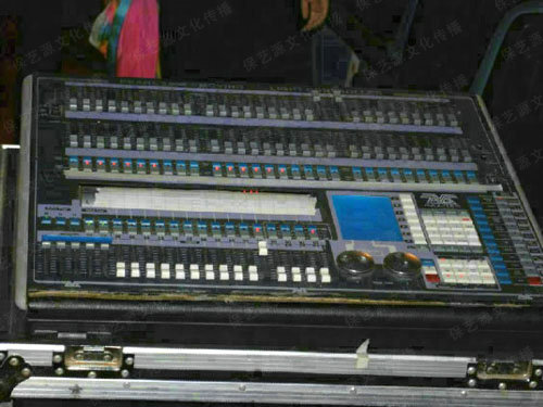 珍珠調(diào)光臺